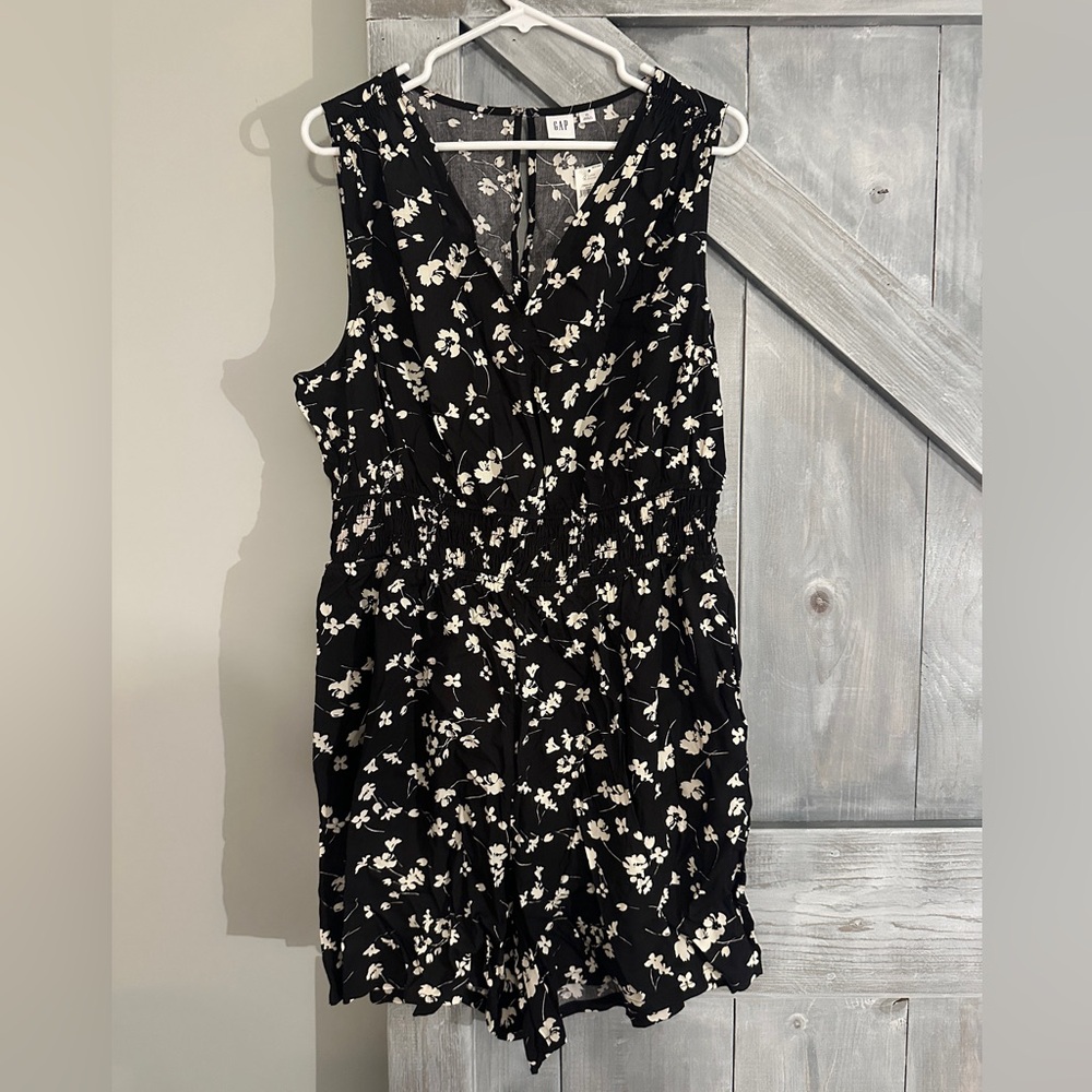 GAP Black Floral Women's Romper